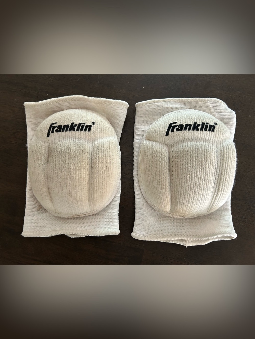 Franklin Women's White Knee Pair - Cushioned Support